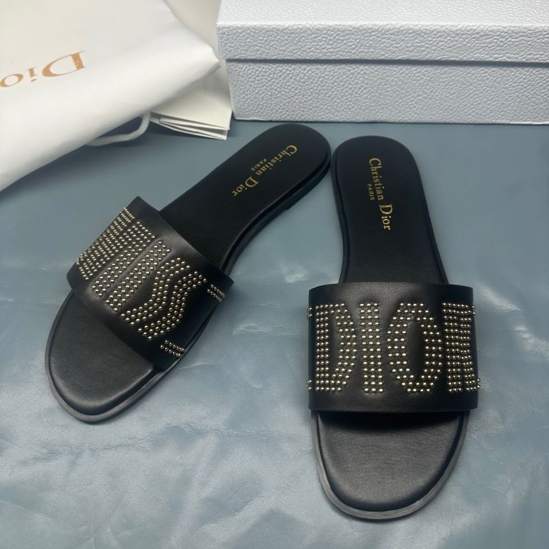 ch**an D*or slippers